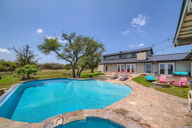 193 DORIS DR, Kerrville, TX 78028