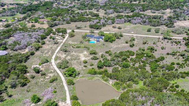 193 DORIS DR, Kerrville, TX 78028