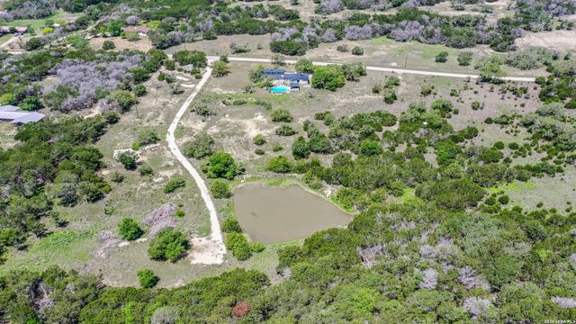 193 DORIS DR, Kerrville, TX 78028