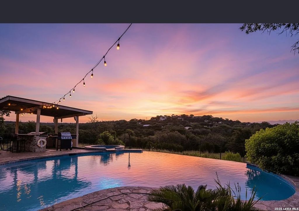 193 DORIS DR, Kerrville, TX 78028