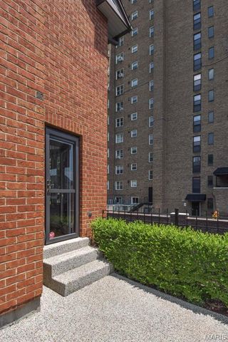 4444 Lindell Boulevard 7, St Louis, MO 63108