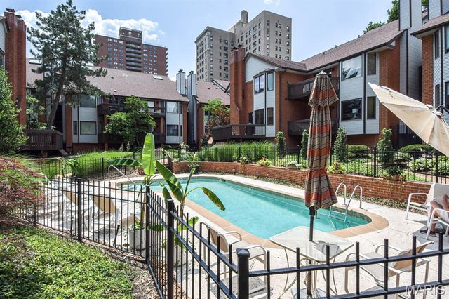 4444 Lindell Boulevard 7, St Louis, MO 63108