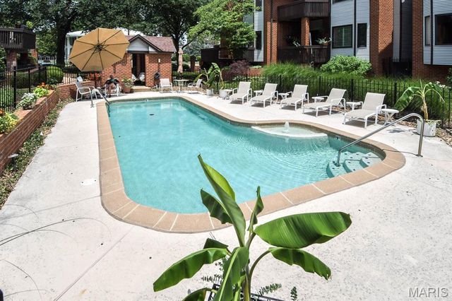 4444 Lindell Boulevard 7, St Louis, MO 63108