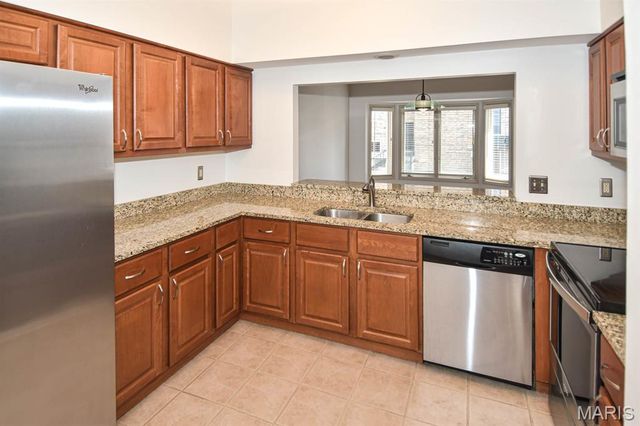 4444 Lindell Boulevard 7, St Louis, MO 63108
