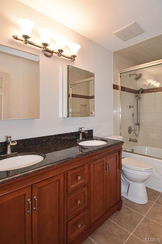 4444 Lindell Boulevard 7, St Louis, MO 63108