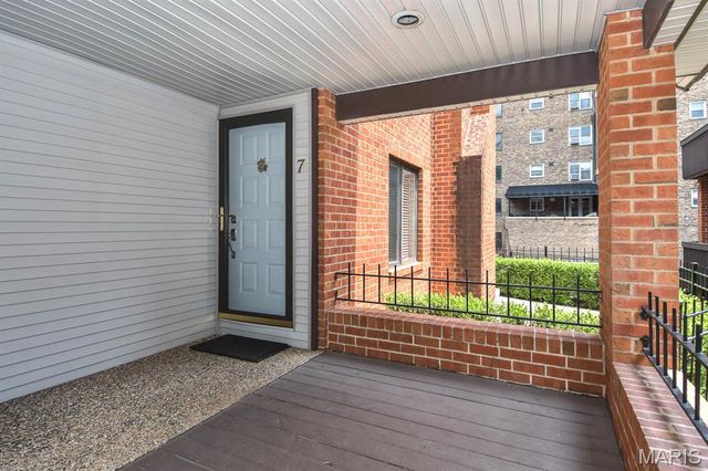 4444 Lindell Boulevard 7, St Louis, MO 63108