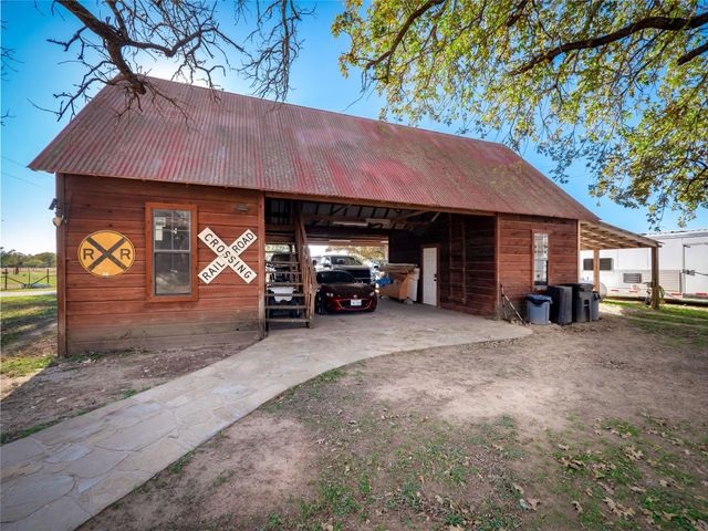 414 Walnut Creek RD, Bastrop, TX 78602