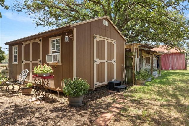 414 Walnut Creek RD, Bastrop, TX 78602