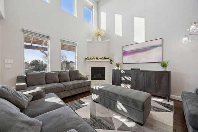 273 Shallow Brook Drive, Sunnyvale, TX 75182