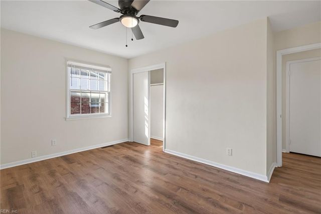 1214 Jamal LN W, Portsmouth, VA 23701