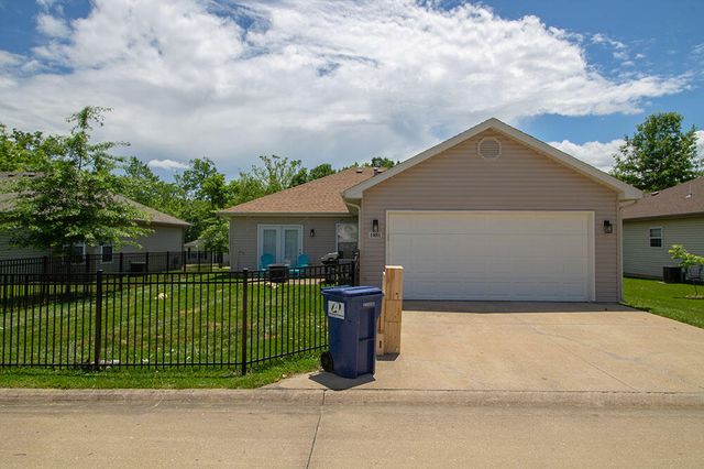 1881 W HARMONY ST, Columbia, MO 65203