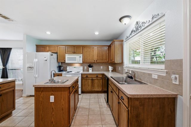 233 Country Meadows Drive, Waxahachie, TX 75165