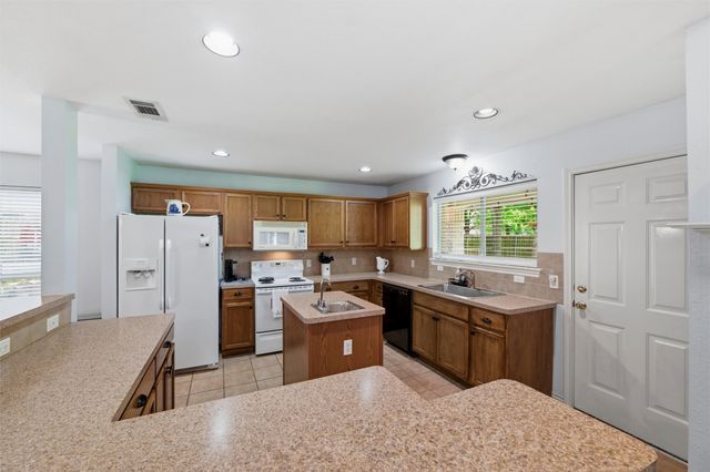 233 Country Meadows Drive, Waxahachie, TX 75165