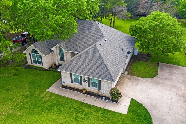 233 Country Meadows Drive, Waxahachie, TX 75165