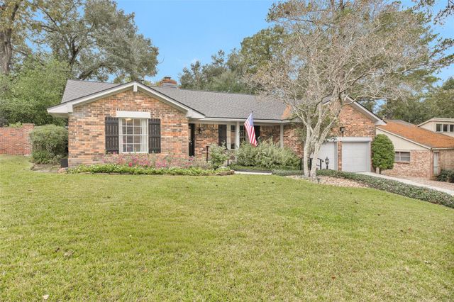 109 Timberside Drive, Conroe, TX 77304