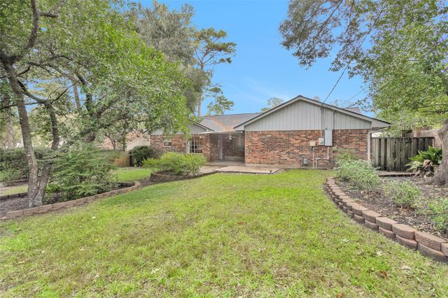 109 Timberside Drive, Conroe, TX 77304