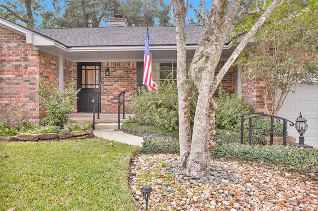 109 Timberside Drive, Conroe, TX 77304