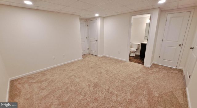 26 HOLSTEIN DR, Hanover, PA 17331