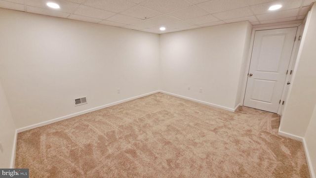 26 HOLSTEIN DR, Hanover, PA 17331