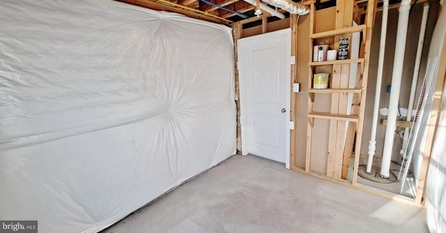 26 HOLSTEIN DR, Hanover, PA 17331