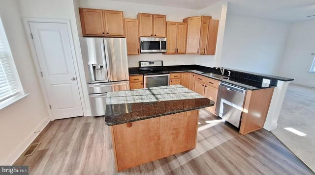 26 HOLSTEIN DR, Hanover, PA 17331
