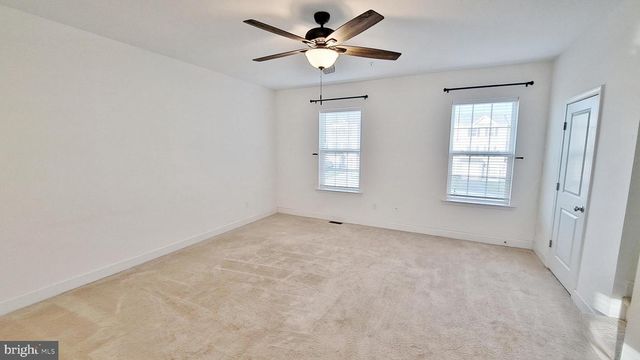 26 HOLSTEIN DR, Hanover, PA 17331