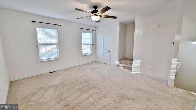 26 HOLSTEIN DR, Hanover, PA 17331
