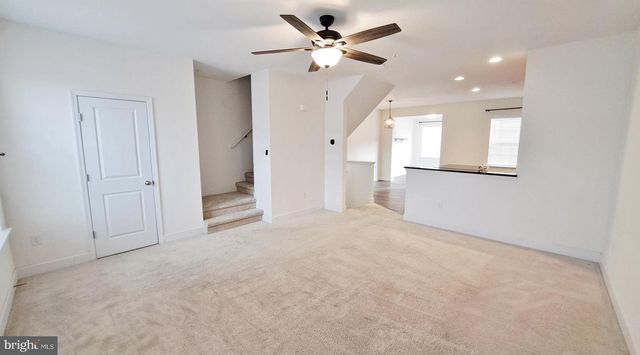 26 HOLSTEIN DR, Hanover, PA 17331