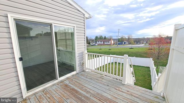 26 HOLSTEIN DR, Hanover, PA 17331