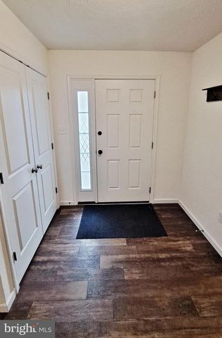 26 HOLSTEIN DR, Hanover, PA 17331