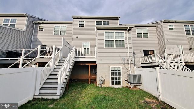 26 HOLSTEIN DR, Hanover, PA 17331
