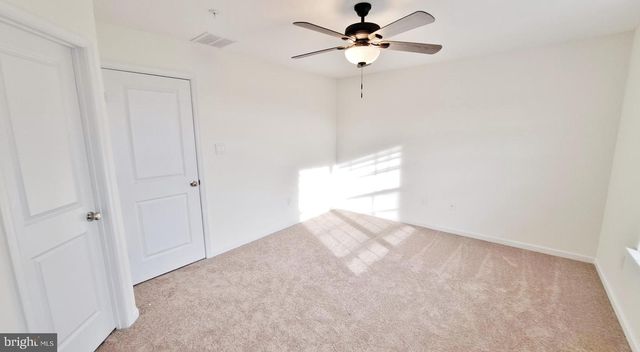 26 HOLSTEIN DR, Hanover, PA 17331