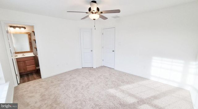 26 HOLSTEIN DR, Hanover, PA 17331