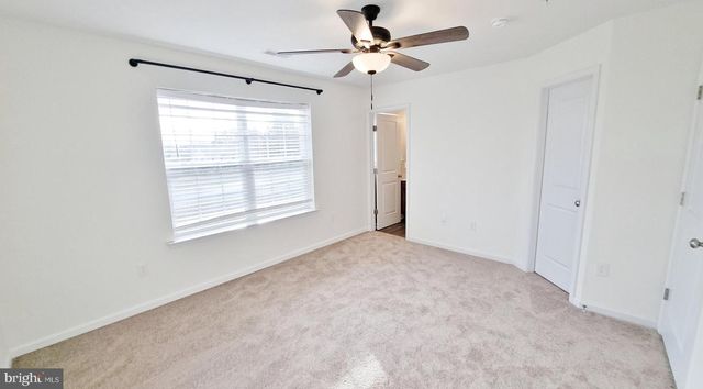 26 HOLSTEIN DR, Hanover, PA 17331