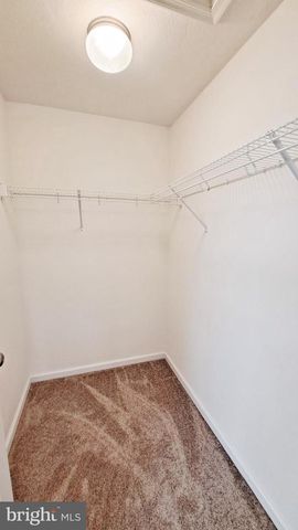 26 HOLSTEIN DR, Hanover, PA 17331