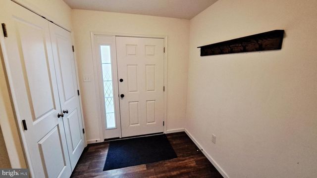 26 HOLSTEIN DR, Hanover, PA 17331