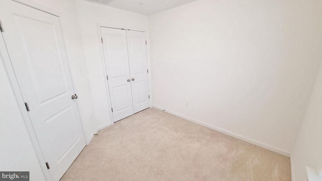 26 HOLSTEIN DR, Hanover, PA 17331