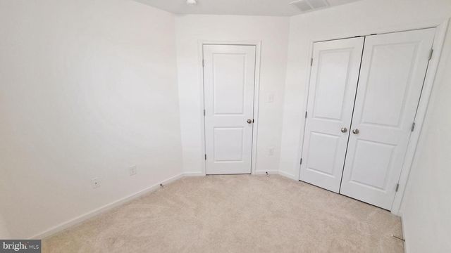 26 HOLSTEIN DR, Hanover, PA 17331