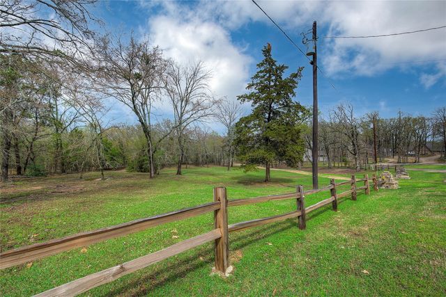 395 County Road 1780 Road, Yantis, TX 75497