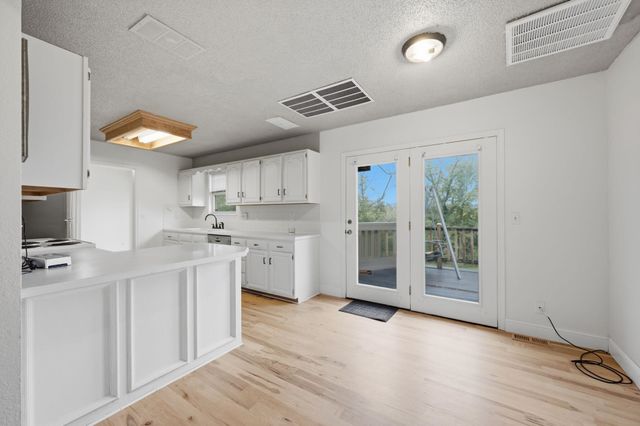 5941 SW Lago Cir, Augusta, KS 67010
