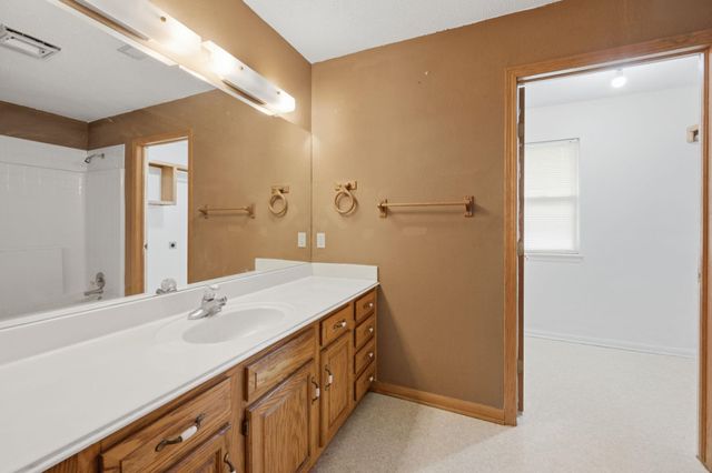 5941 SW Lago Cir, Augusta, KS 67010