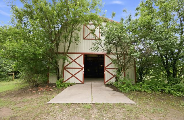 5941 SW Lago Cir, Augusta, KS 67010