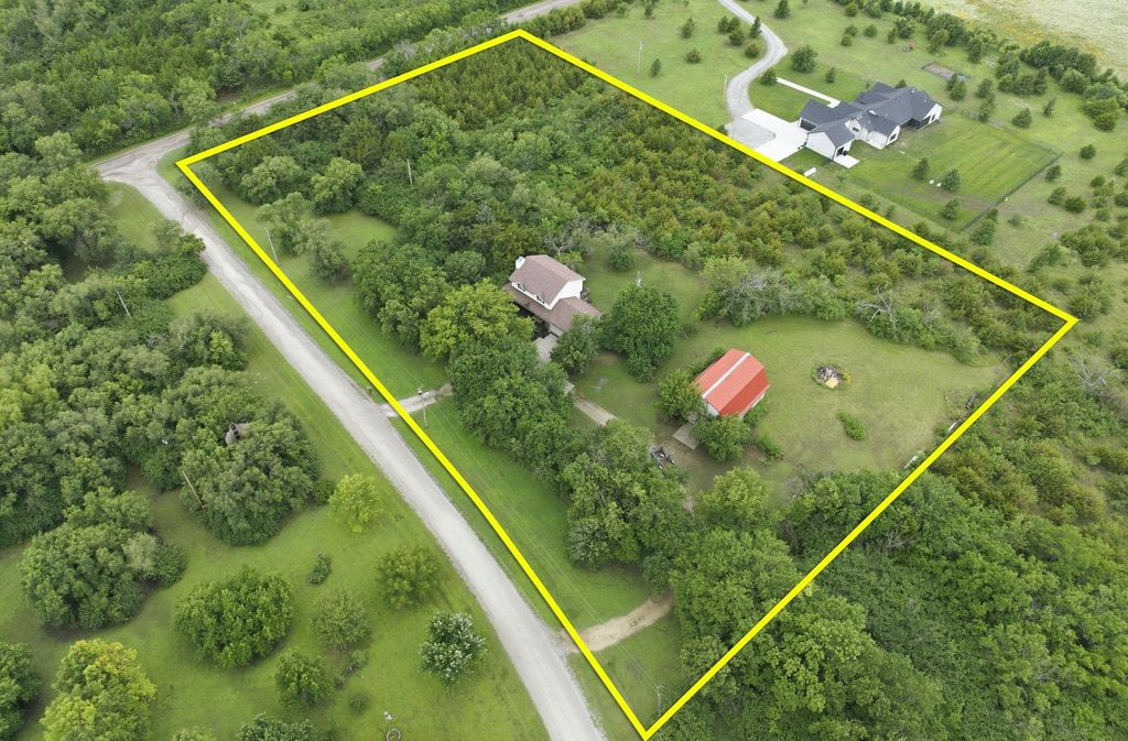 5941 SW Lago Cir, Augusta, KS 67010