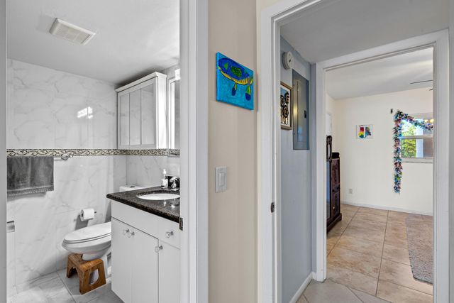 231 E Lantana Road Road E 203, Lantana, FL 33462