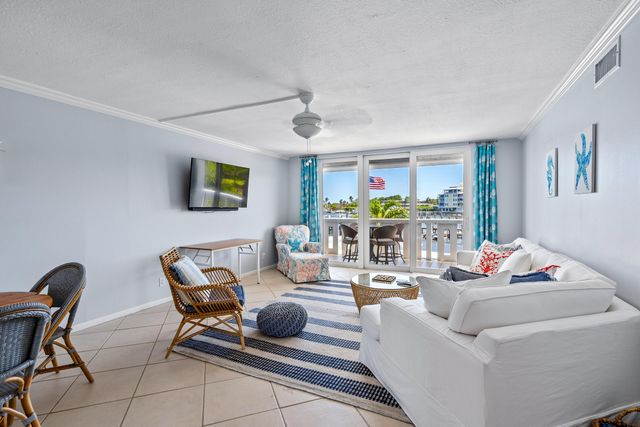 231 E Lantana Road Road E 203, Lantana, FL 33462