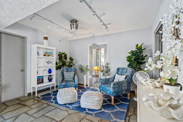 231 E Lantana Road Road E 203, Lantana, FL 33462