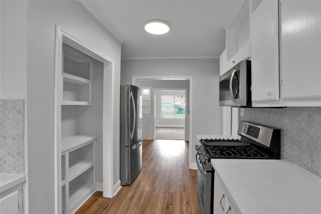 114 W Lobit Street, Baytown, TX 77520