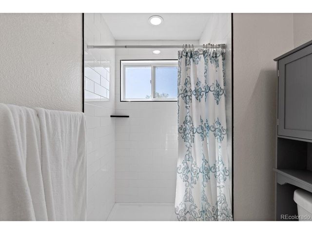 6641 W 72nd Dr, Arvada, CO 80003