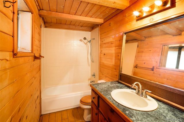 235 S Hemlock Street, Crestone, CO 81131