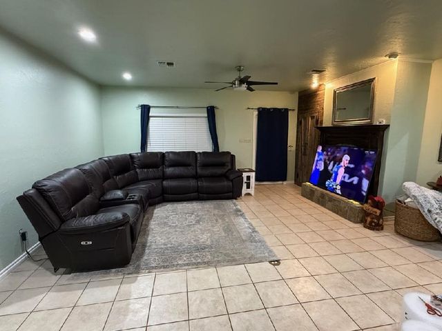 14259 NE Mountain View Rd, Elgin, OK 73538